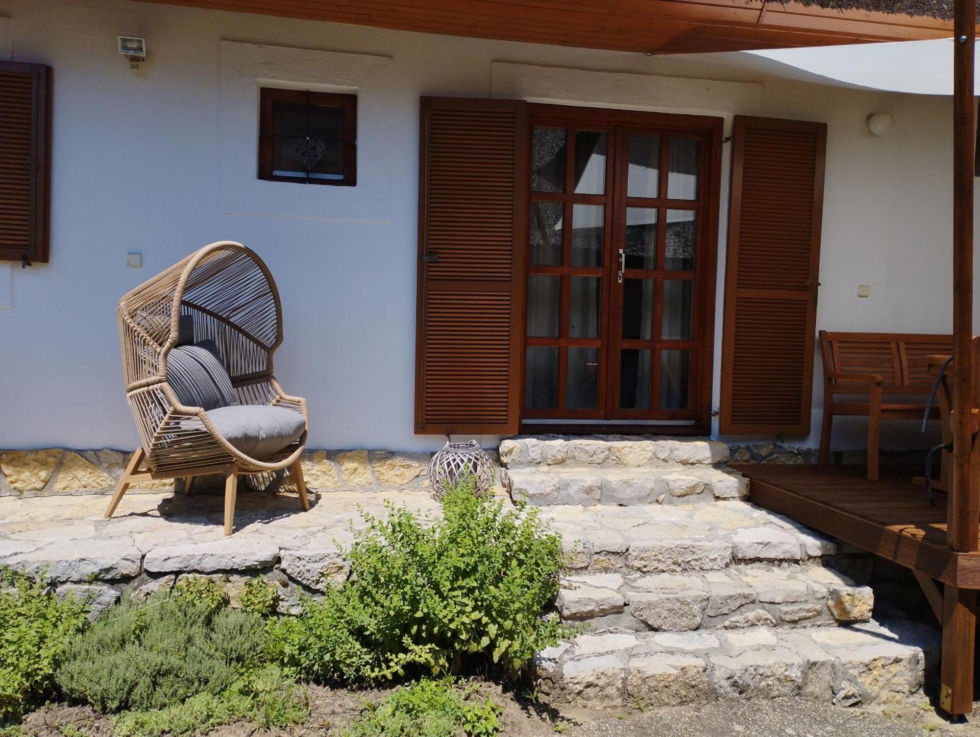 Liliomfa Apartman Szigliget Exterior foto